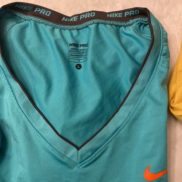 Nike Dri-Fit Bundle blue (m) yellow (m) green (l) tees - Picture 4 of 6